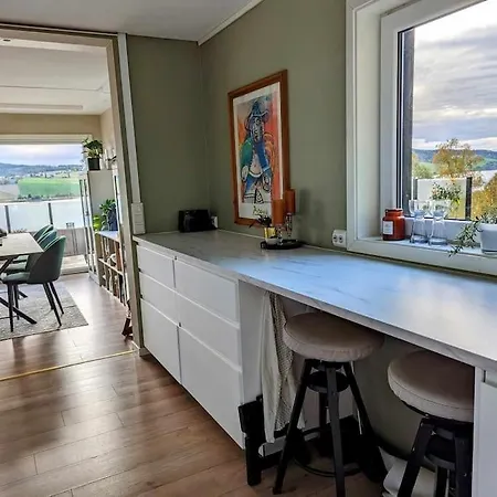 Nyoppusset Hus Med Utsikt. Steinkjer